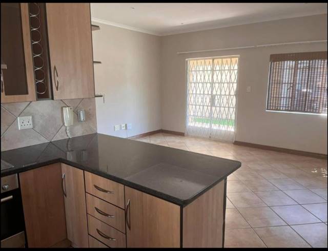 2 BEDROOM PROPERTY TO RENT IN FARRAR PARK